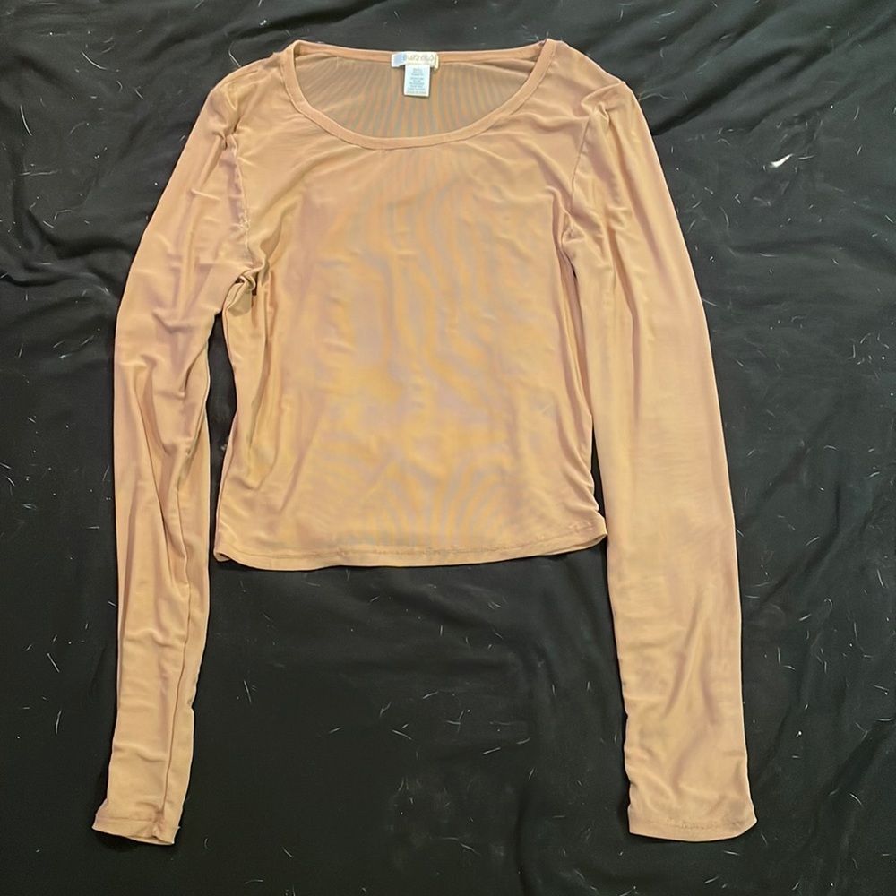 Small tan mesh top